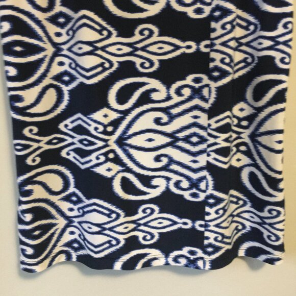 Tribal Print Navy Blue and White Stretchy Tank Top - Picture 4 of 11